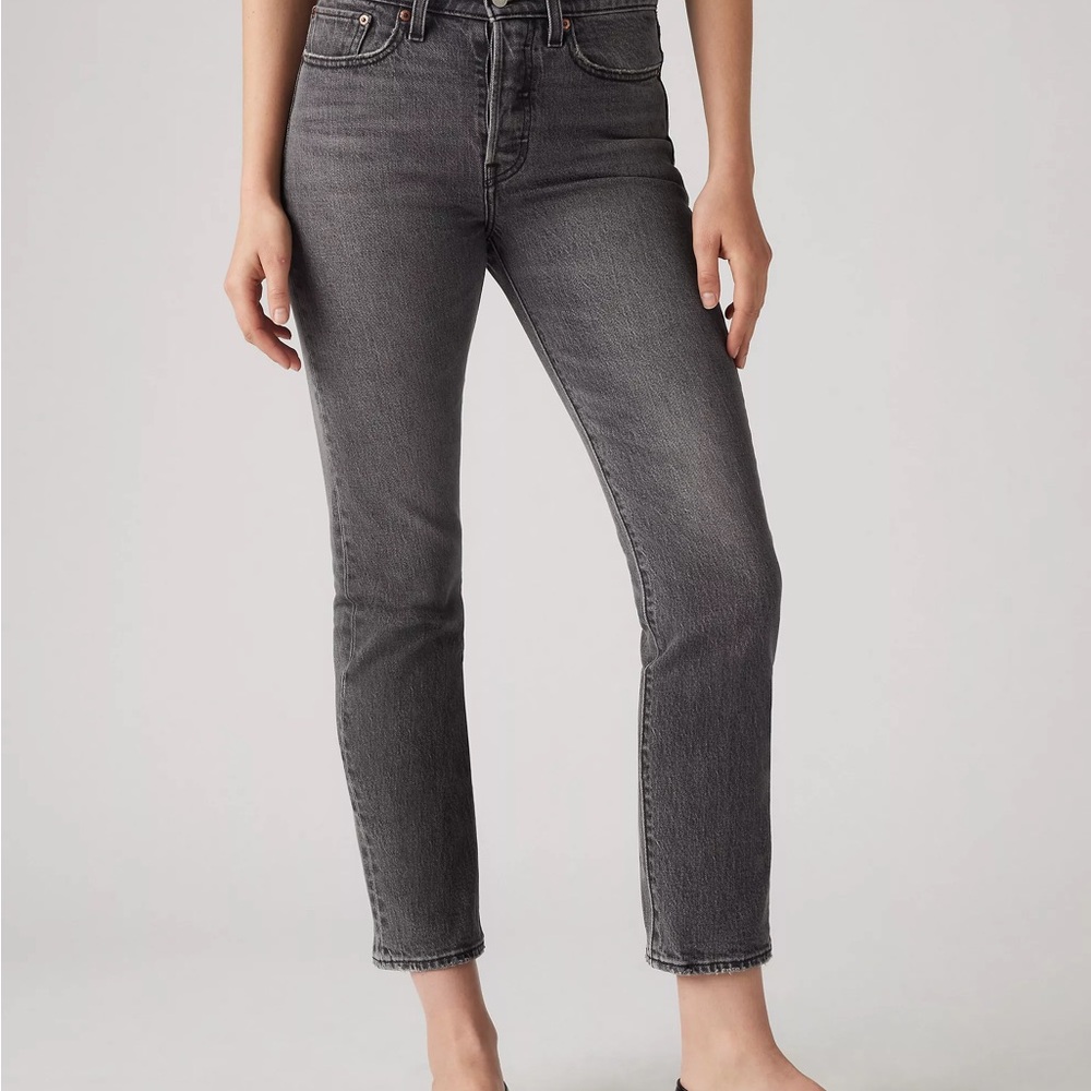 🩶 Levi’s Wedgie Straight Leg Jeans